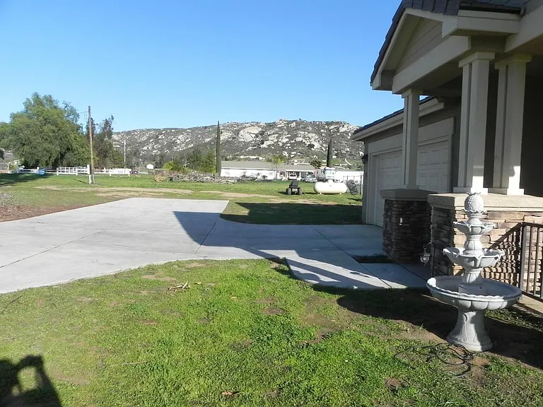 755 School House Rd — Photo 8