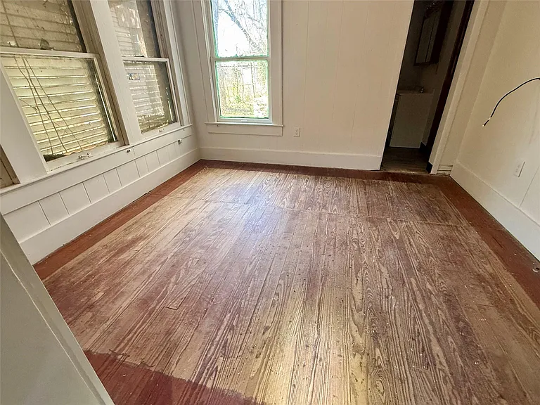 202 S Magnolia St — Photo 11