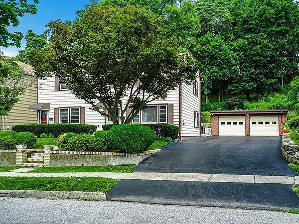 1st image of 40 Primrose St APT 1