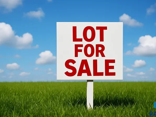 317 N Main St, Lennox, SD 57039