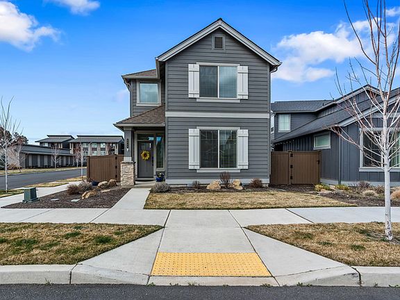 3rd image of 4649 SW 36th St