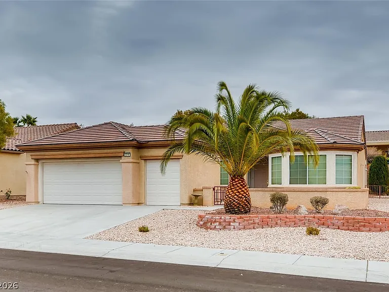2316 Desert Fox Dr — Photo 1