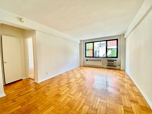 4th image of 250 E 39th St #*4b*