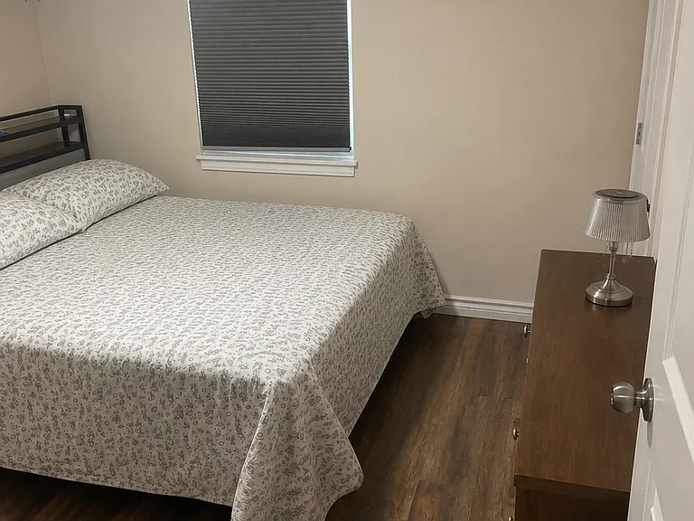 1220 Duncan Ave — Photo 9