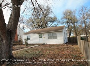 721 SW Parkview St, Topeka, KS 66606