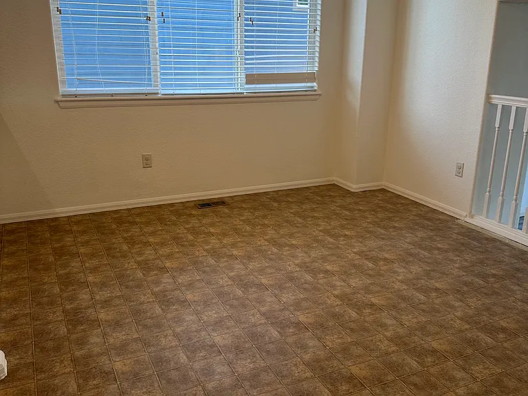 431 Pioneer Ln — Photo 10