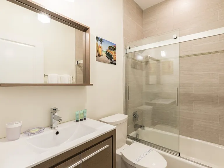 7424 Sparkling Ct — Photo 16