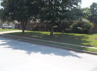 1027 Arbor Dr, Bartlesville, OK 74006