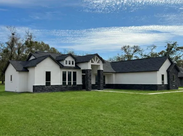 210 Birdie Dr, Hempstead, TX 77445