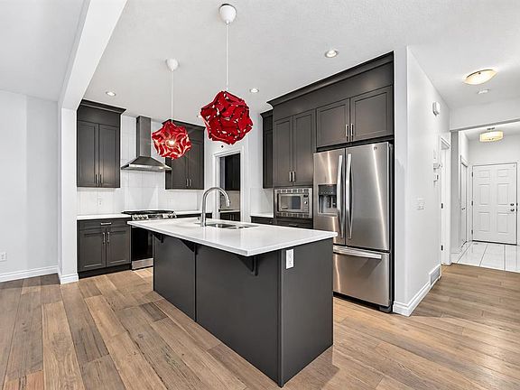 3rd image of 143 S Saddlestone Park NE