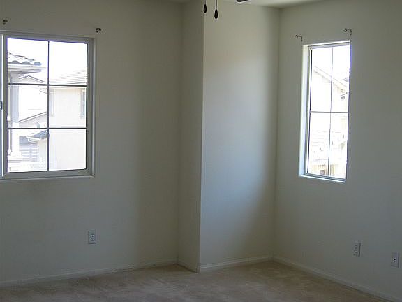 5th image of 247 E Gilea Ct