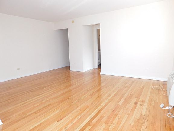 2nd image of 1040 Ashland Ave APT 1C