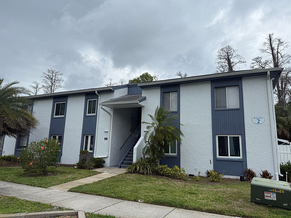 1st image of 118 Cypress Ln #118