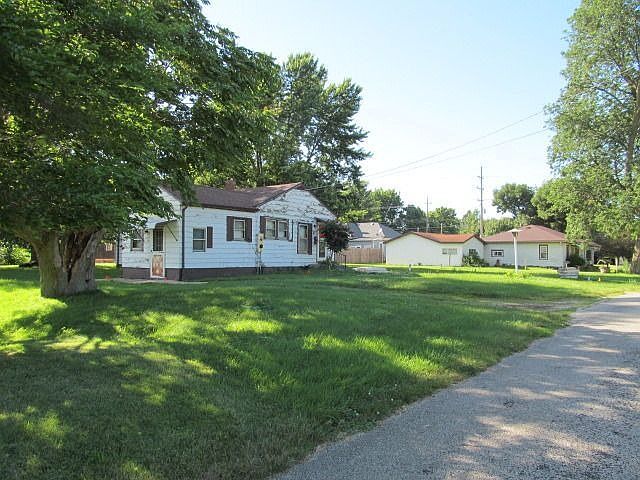 2nd image of 1808 S Bluff St