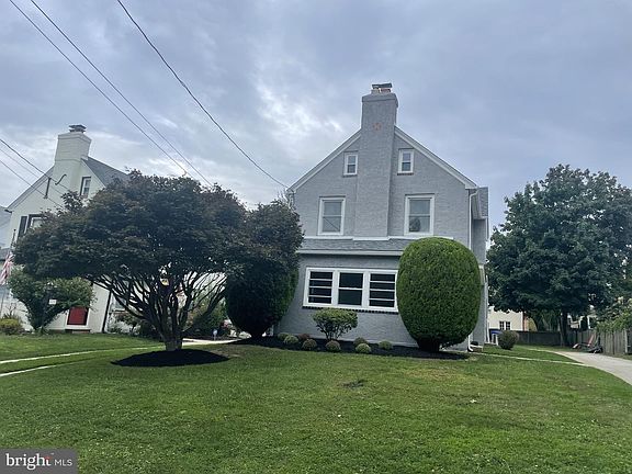 2nd image of 2419 Hollis Rd