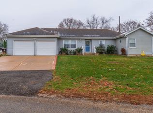 509 W Columbia St, Danvers, IL 61732