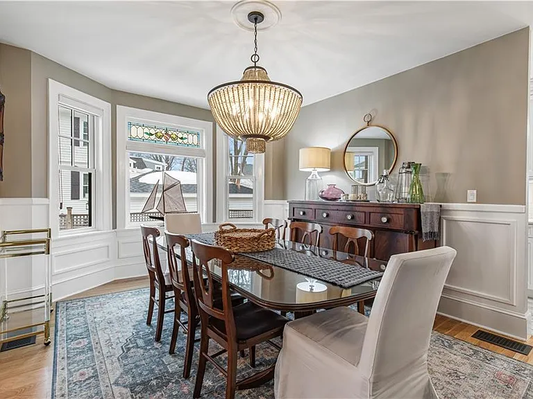 21 Bedlow Ave — Photo 8