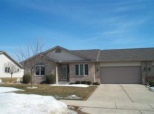 9865 Hart St, Saint John, IN