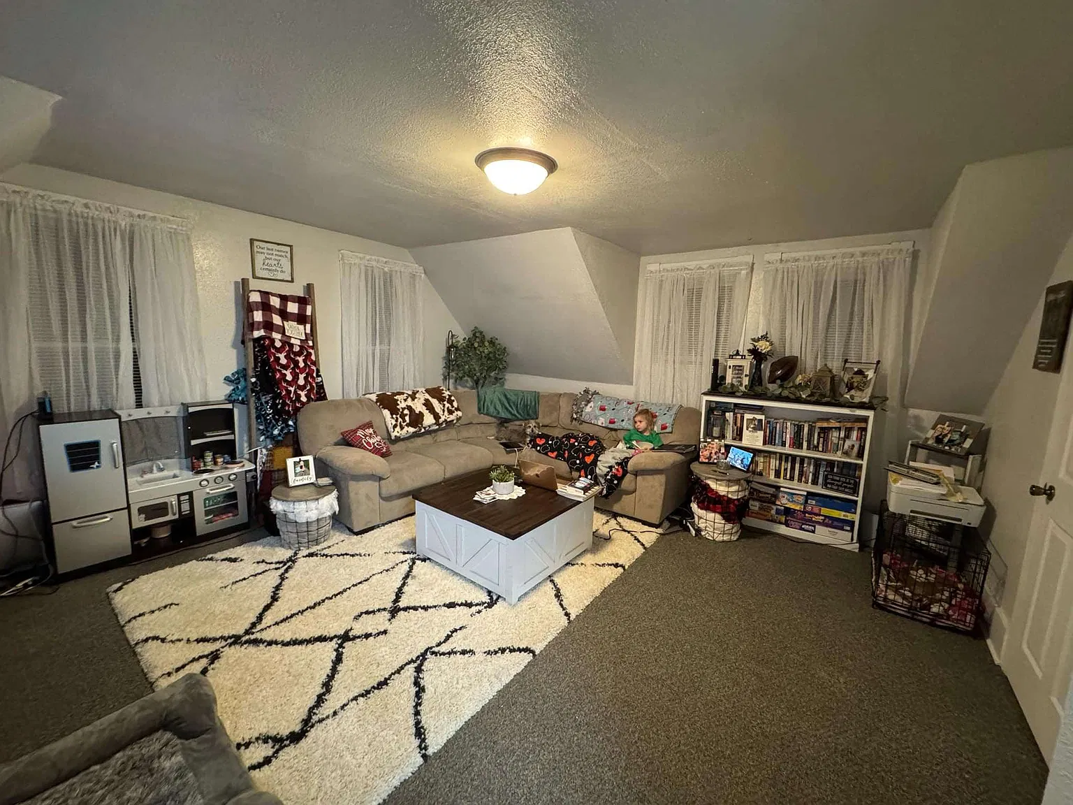 2 bed, 950 sqft, $825 — Photo 3
