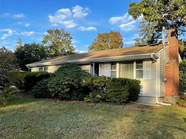 615 Deep Hole Drive, Mattituck, NY 11952