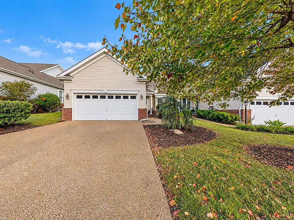 6727 Evensong Ln