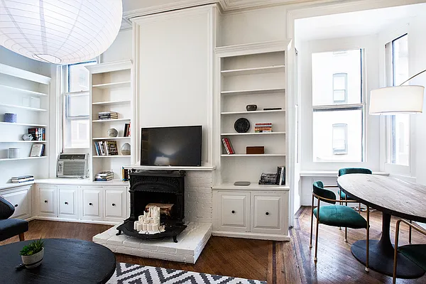 Rented by Compass | media 2