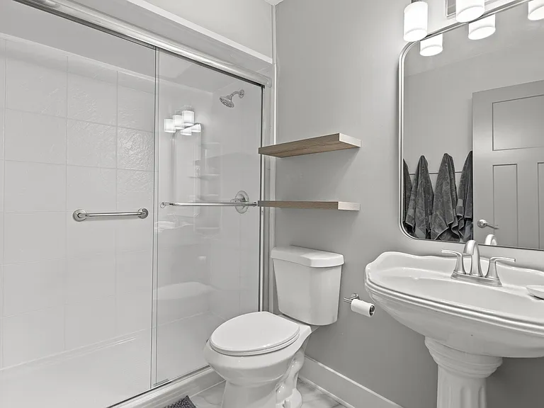 Turnberry Dr — Photo 16
