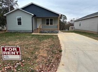 517 Burgess St, Lexington, NC 27292