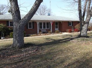 210 Foxhound Rd, Paris, TN 38242