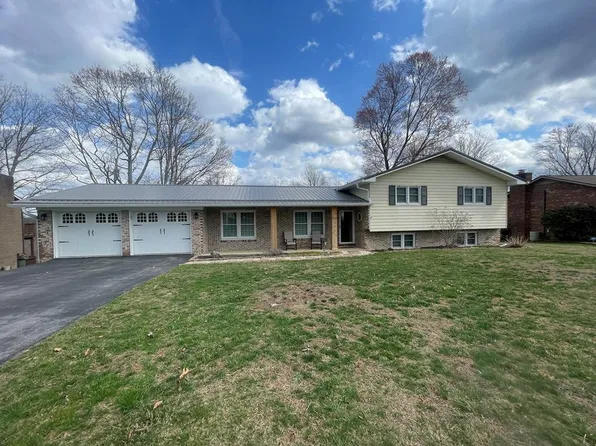 315 Millstone Dr, Beckley, WV 25801