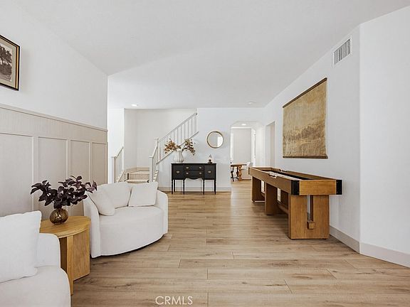 5th image of 34027 Abbey Rd