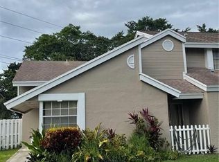 1011 SW 111th Way, Davie, FL 33324