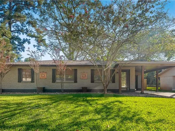 1806 Plantation Dr, Alexandria, LA 71301