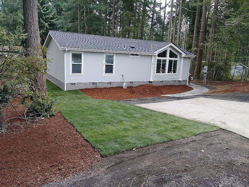 2nd image of 2011 Lake Dr SW