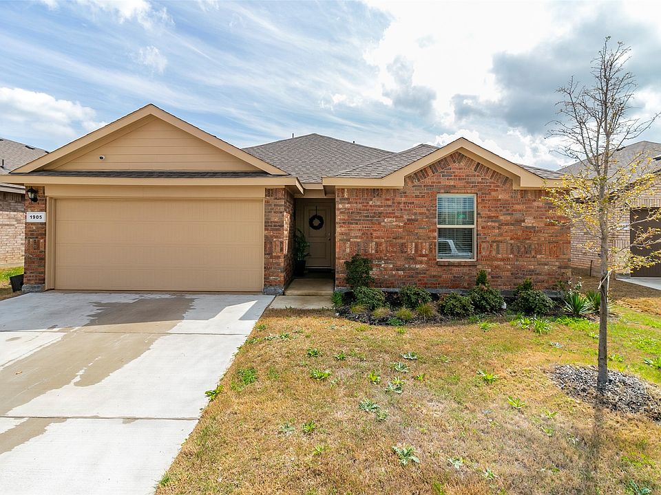 1st image of 1905 Skylar Ln