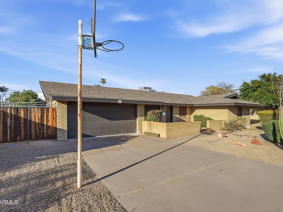 2nd image of 3830 E Shangri La Road