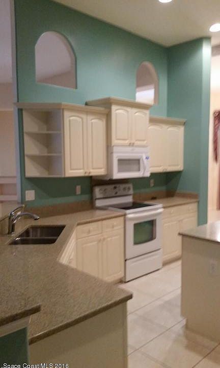 2nd image of 6051 Herons Landing Dr