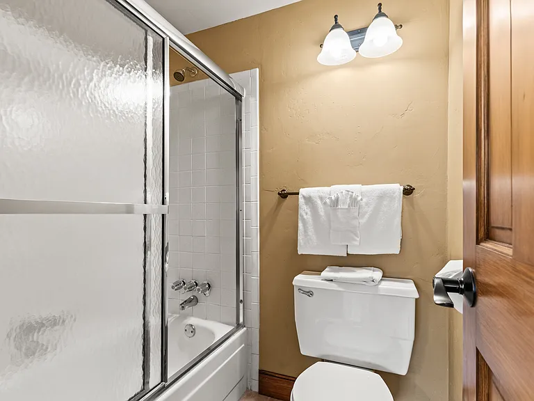 Ensuite Bathroom 1 | Toilet | Shower Room