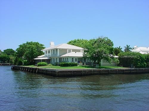 2nd image of 582 Palm Way