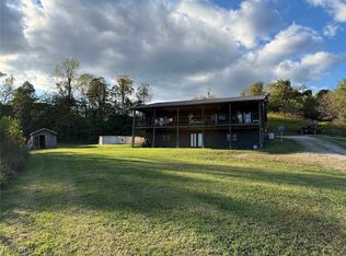 823 Money Run Rd, Reader, WV 26167