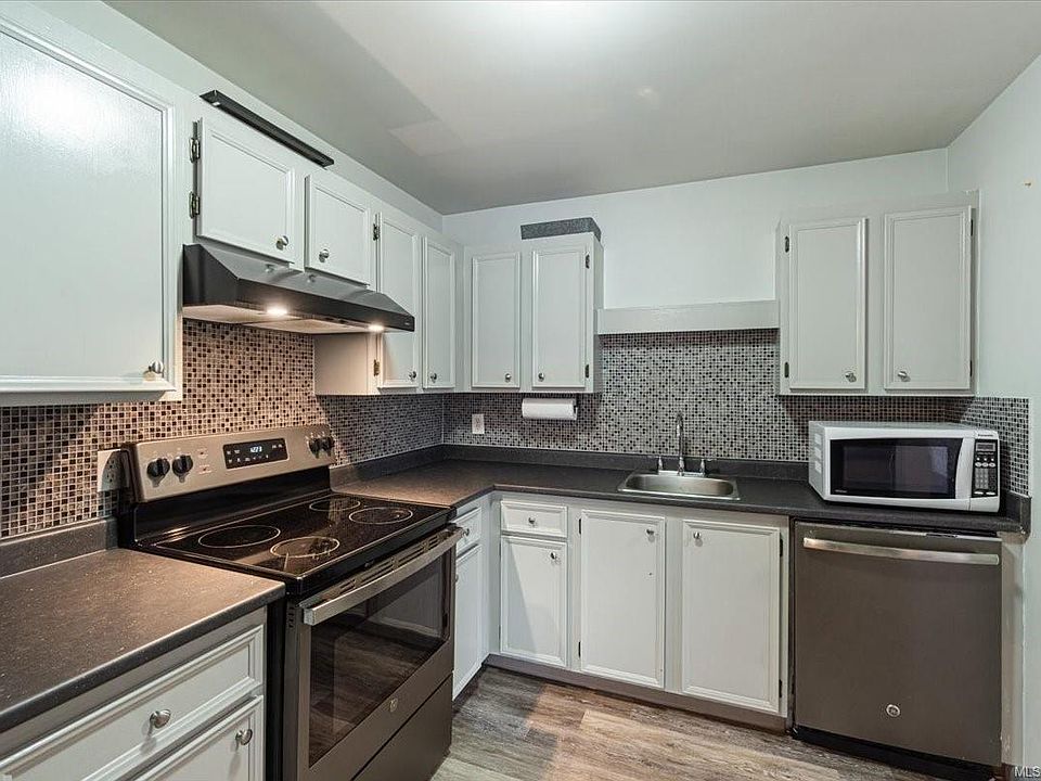 1st image of 3108 Barons Rd #509