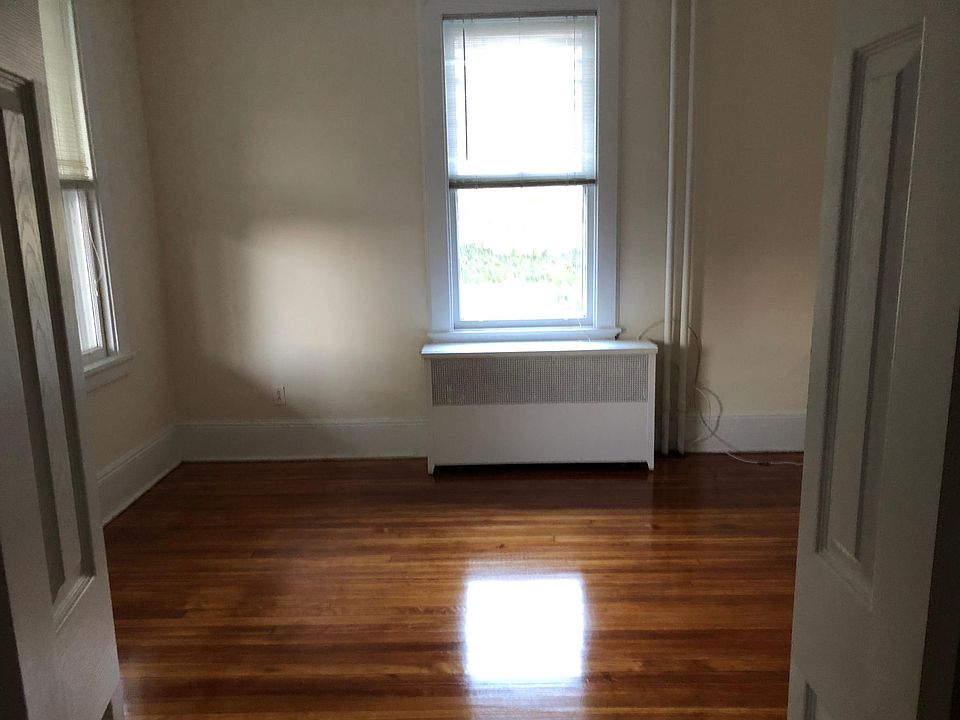 1st image of 17 Merritt Ave