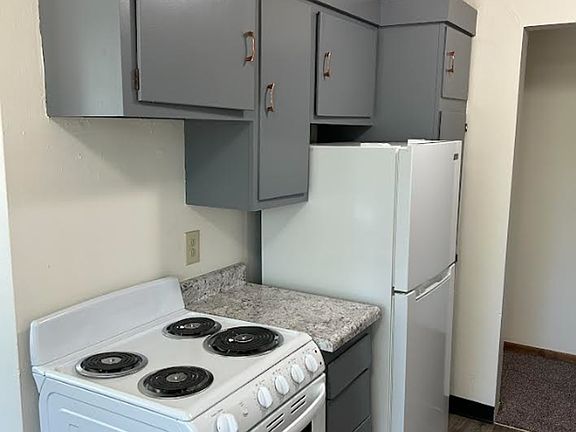 5th image of 1287 Shawano Ave #8