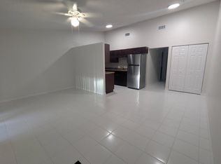 5897 S 37th Street, Greenacres, FL 33463