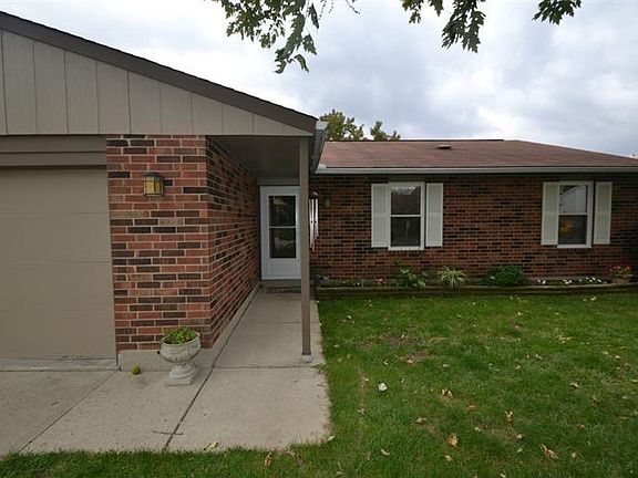 2nd image of 1273 Firethorne Dr