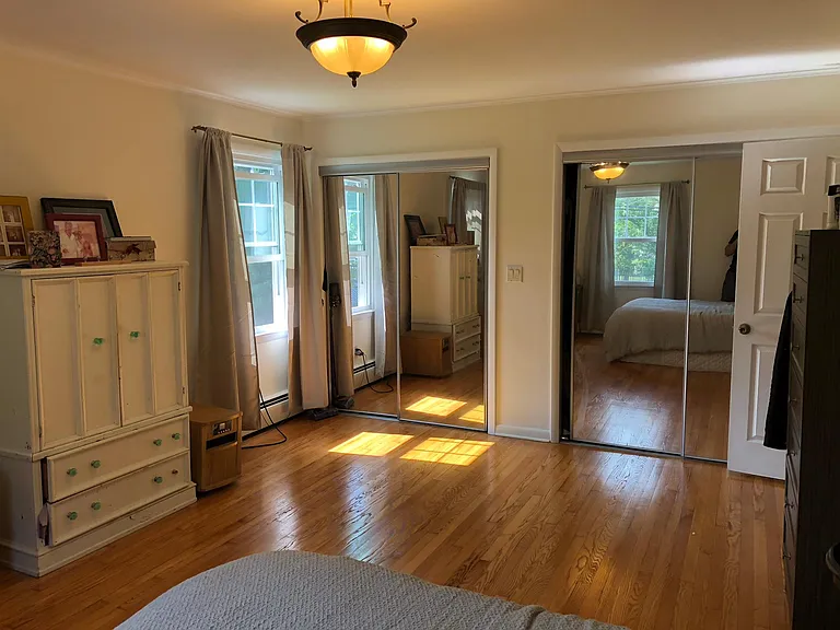 3 Seneca Ave — Photo 11