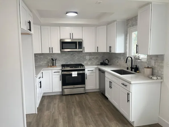 102 N Merrimac Dr #C, Anaheim, CA 92807