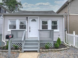 472 Center Ave, Middletown, NJ 07748