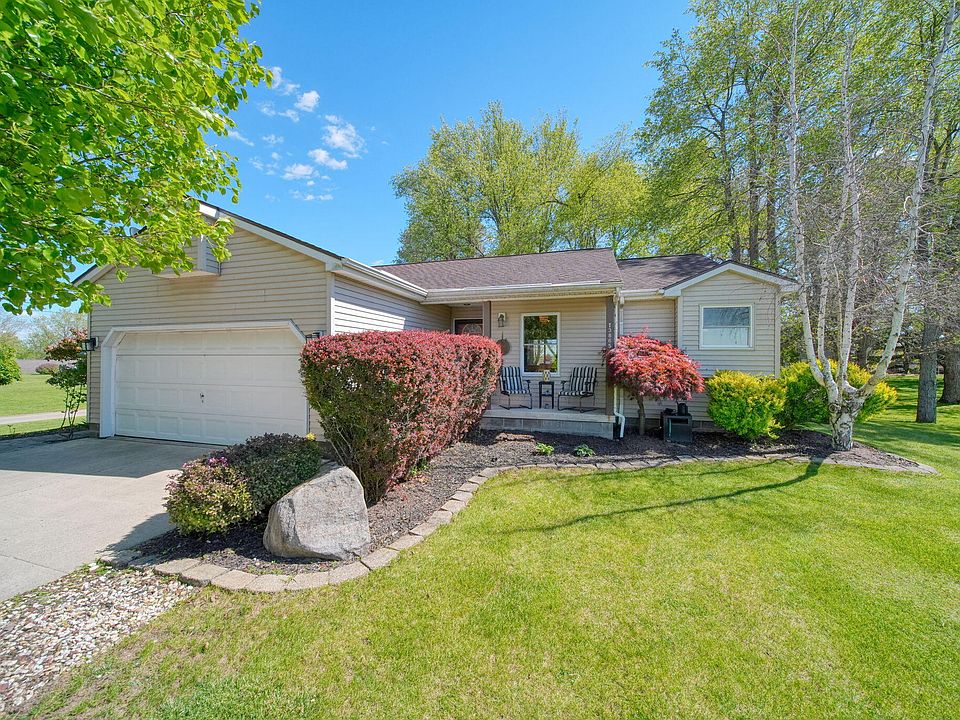 1st image of 13865 Northmoor Dr