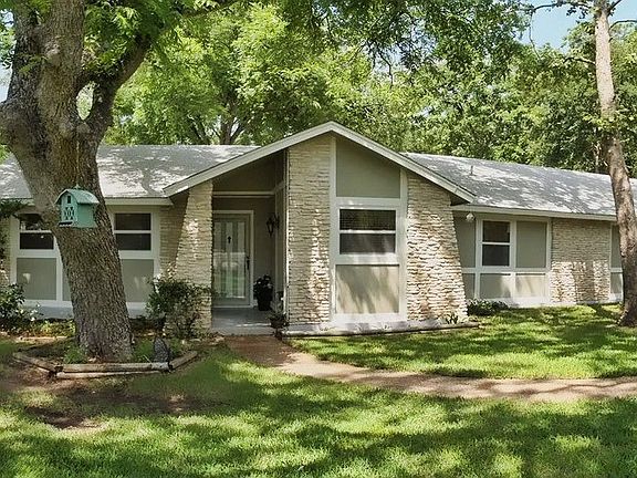 2nd image of 3401 Great Valley Dr